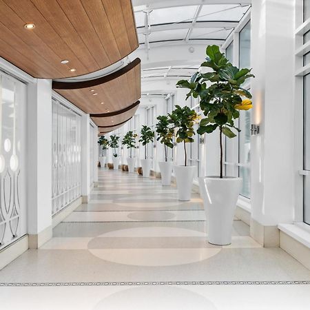 Fontainebleau Resort High Floor W Ocean Views Miami Beach Exterior photo